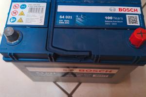 batteria auto bosch 45ah  S4 021