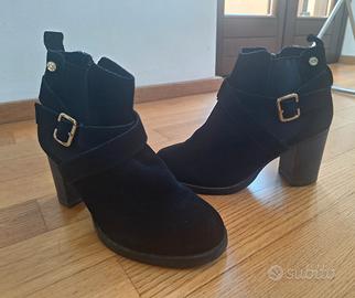 Stivaletti in camoscio 