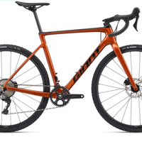 Bici GRAVEL GIANT TCX Carbonio
