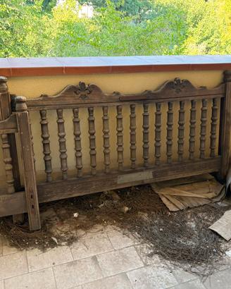 Testata e pediera di letto matrimoniale in legno