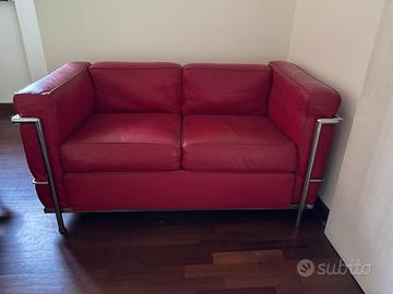 Divani in pelle rossa