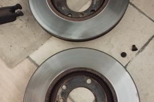 Dischi e pastiglie BMW z4 e85