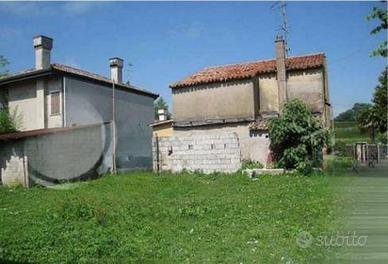 Immobile in asta di 204 m² con più di 5 locali e b