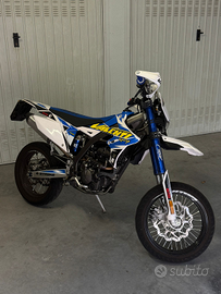 Motard suzuki valenti racing sm 125 km 7373