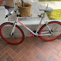 Bici scatto fisso
