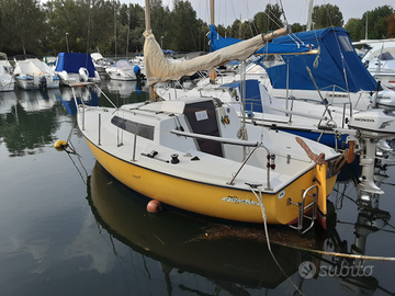 Natante EDEL 5 in buon stato