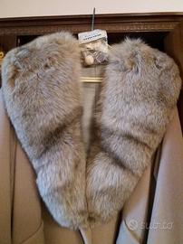 Cappotto con collo di volpe