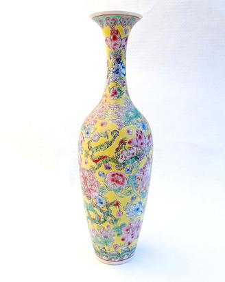 Vaso in porcellana fine cinese traslucida