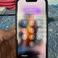 IPhone 13 con Apple Watch 5