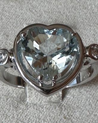 ANELLO IN ORO 18kt. DIAMANTI ED ACQUAMARINA CUORE