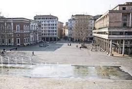 Negozio cemmerciale di mq 290 in pieno centro r.e
