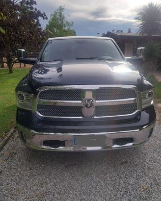 DODGE RAM 1500 5.7  V8  LONG HORN