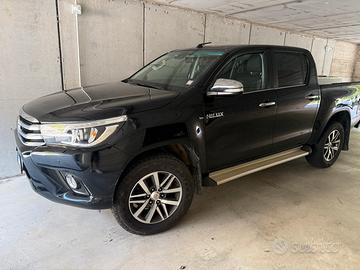 TOYOTA Hilux 2.4 D-4D A/T 4WD 4 porte Double Cab