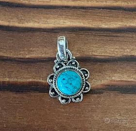 Ciondolo in argento con turchese