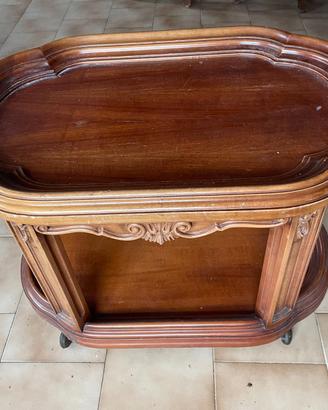 Tavolino classico in legno massello