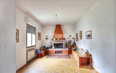 APPARTAMENTO IN TRIFAMILIARE CON GIARDINO