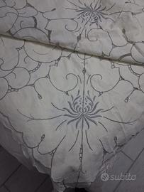 copriletto di cotone, intagliato .