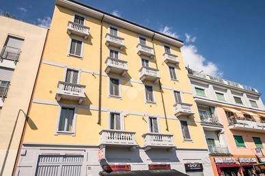 MONOLOCALE A MILANO
