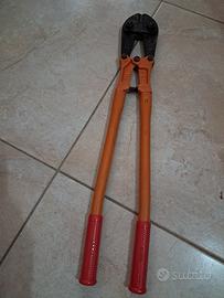 cesoia taglia bulloni