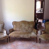 Salottinino restaurato divano due poltrone