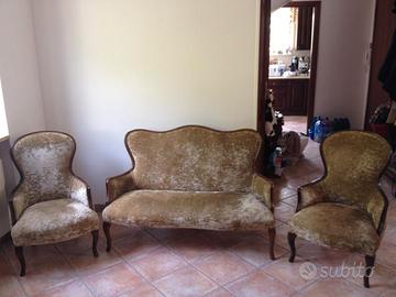 Salottinino restaurato divano due poltrone