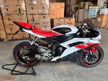 Yamaha R6
