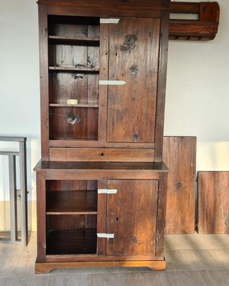 Credenza anticha