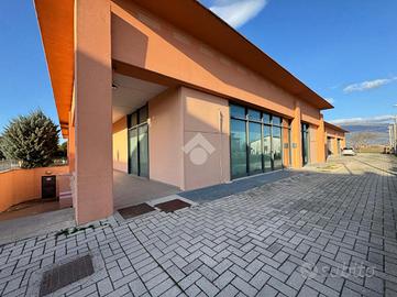 MONOLOCALE A CANNARA