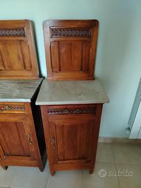 Comodini in legno antichi