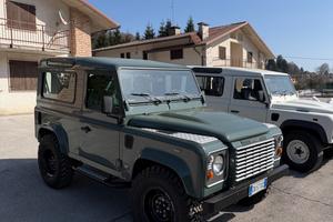 Land Rover Defender 90 2.4 TD4 Station Wagon SE