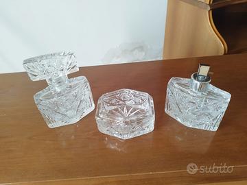 Set toilette in cristallo intagliato Vintage. 