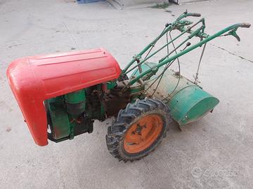 Atrezzi/Motocoltivatore 