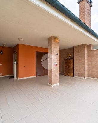 VILLA A SCHIERA A GUIDONIA MONTECELIO