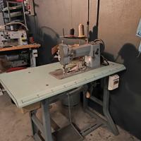 macchina per cucire Adler 167