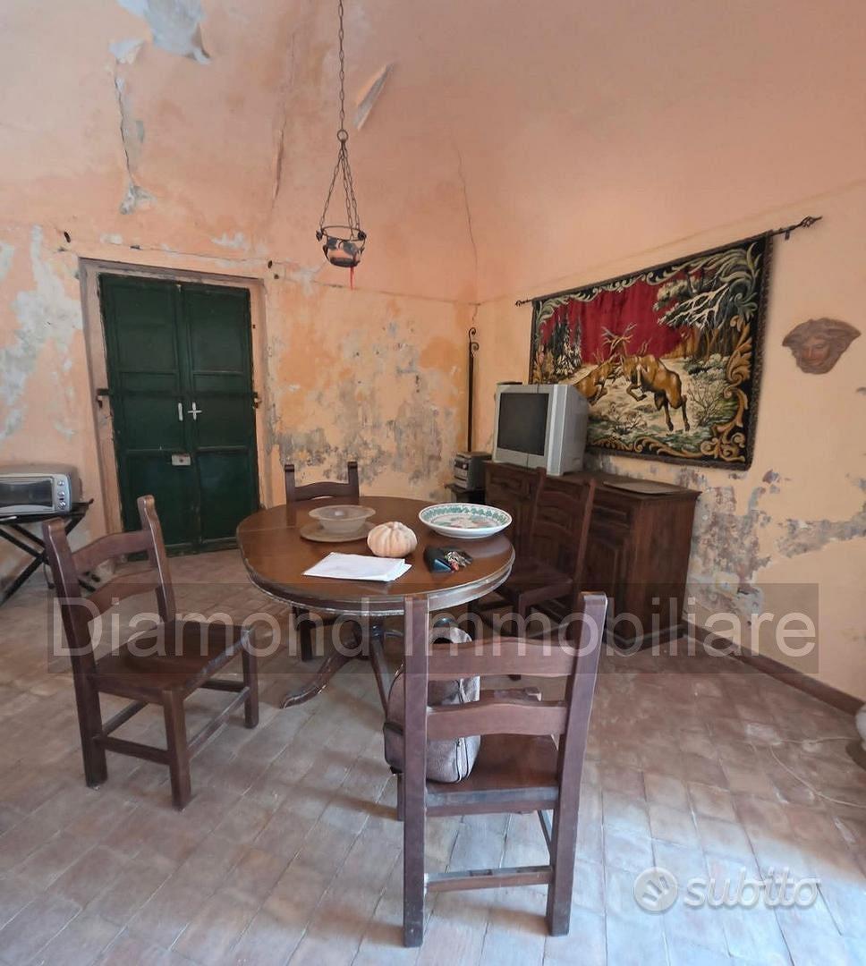 Rustico e palmento con terreno a Piedimonte Etneo - Vista 4