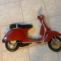 Quadro in metallo vespa px rossa