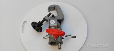 Gancio da americana per faro sospeso.