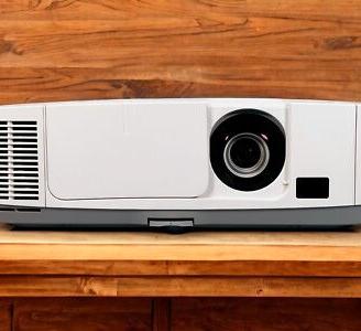Proiettore NEC PE401 luminoso FULL HD 4000 lumen