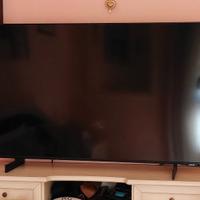 TV smart Serie 8 SAMSUNG "UltraSlim" da 43" nero