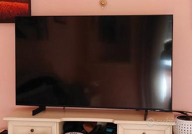 TV smart Serie 8 SAMSUNG "UltraSlim" da 43" nero
