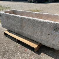 Vasca in pietra di Prun della Lessinia