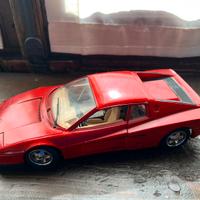 Modellino Ferrari Testarossa 1984 scala 1:18