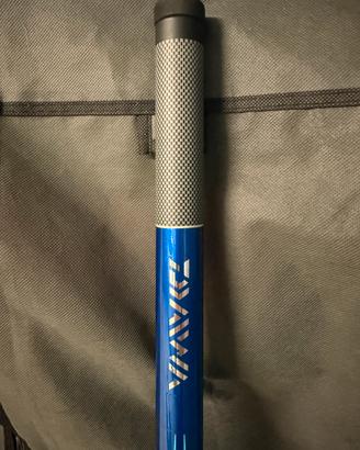 Canna da pesca DAIWA fisa 7 metri.