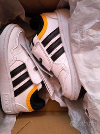 Scarpa Adidas tg23