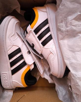 Scarpa Adidas tg23