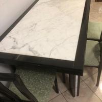 Tavolo di pregio  in marmo di Carrara