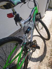 bicicletta 26 ° per ragazzo /ragazza.