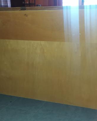 Tavolo da lavoro in legno con ribalta