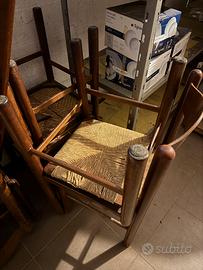 Sedie in legno con seduta in paglia