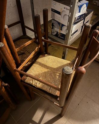 Sedie in legno con seduta in paglia
